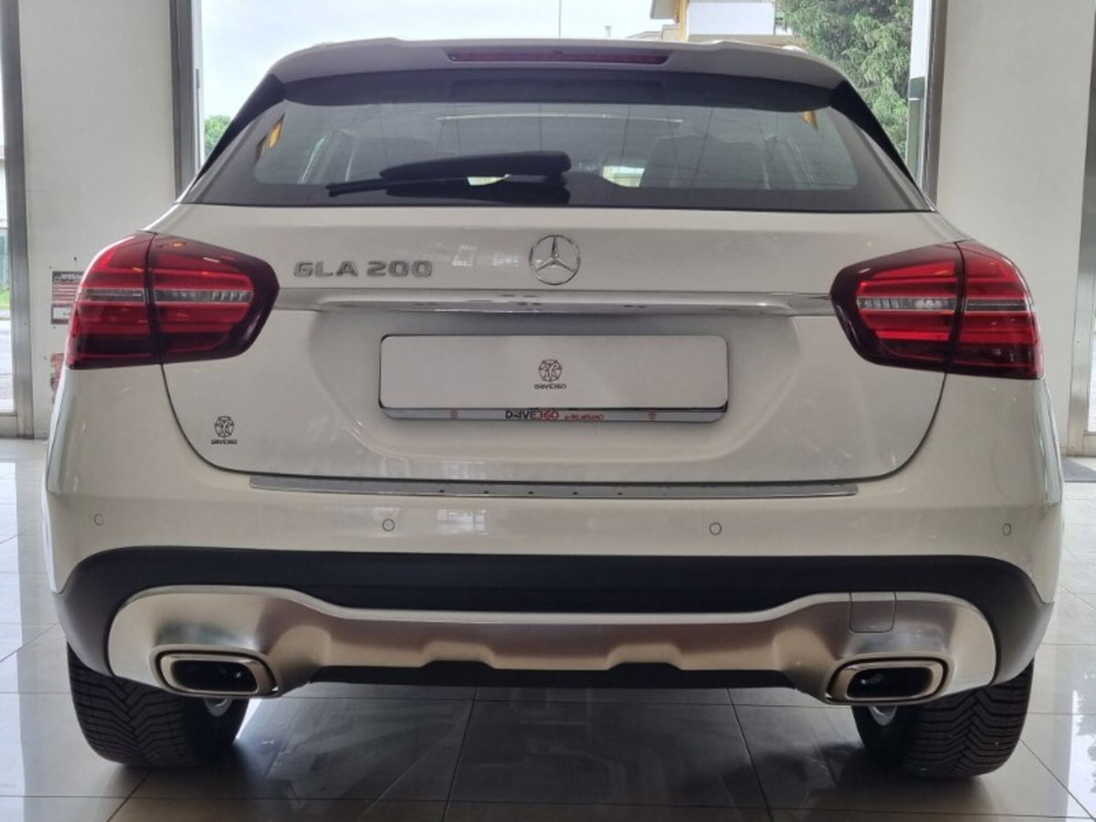 Mercedes-Benz GLA SUV 200 Sport (5)