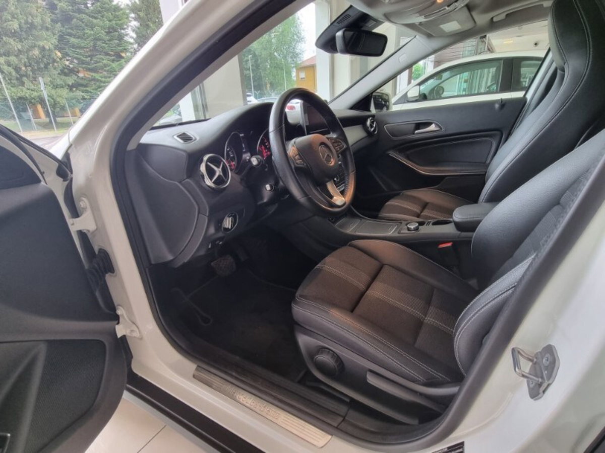 Mercedes-Benz GLA SUV 200 Sport (9)