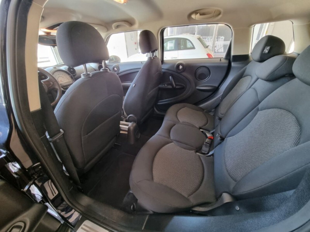 MINI Mini Countryman 1.6 Cooper D Countryman (13)