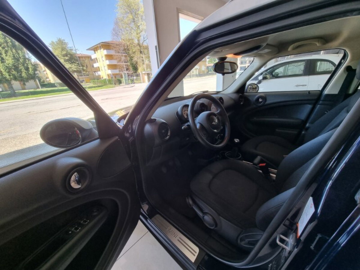 MINI Mini Countryman 1.6 Cooper D Countryman (9)