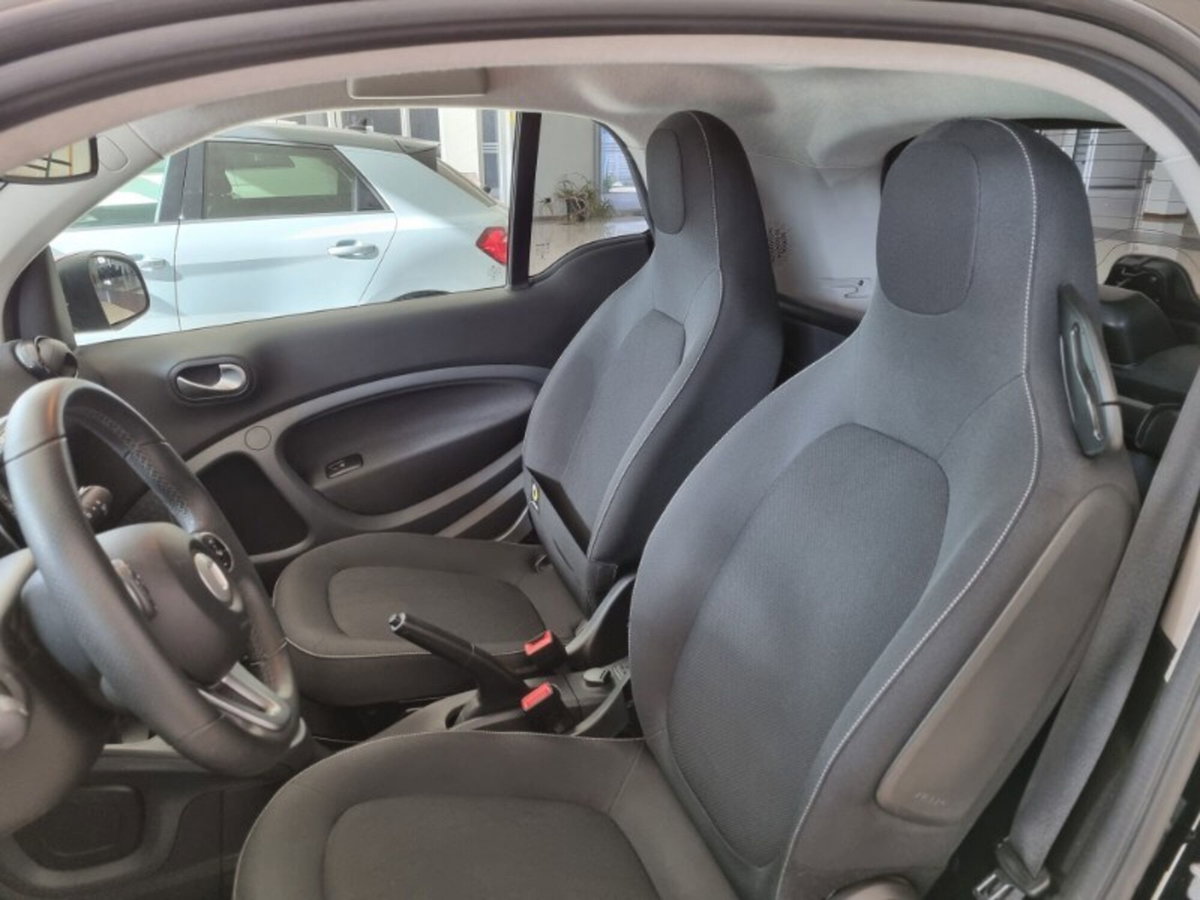 smart Fortwo EQ Ushuaïa black (11)