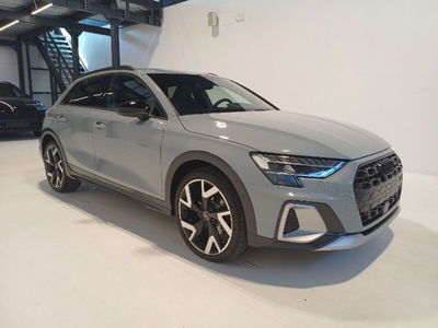 Audi A3 allstreet 2.0 tdi Identity Contrast 150cv s-tronic nuova