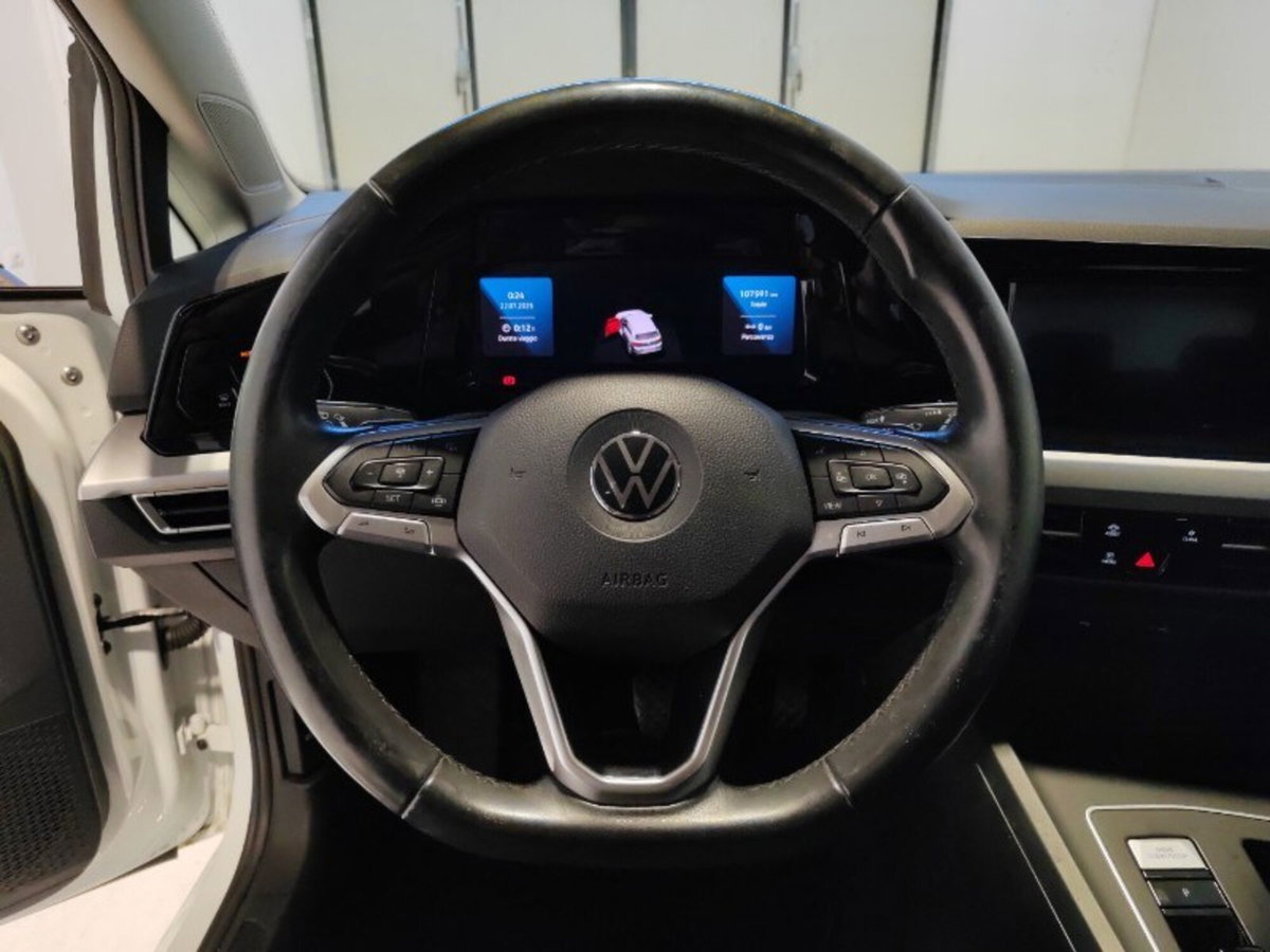 Volkswagen Golf 1.0 eTSI EVO DSG Life (14)