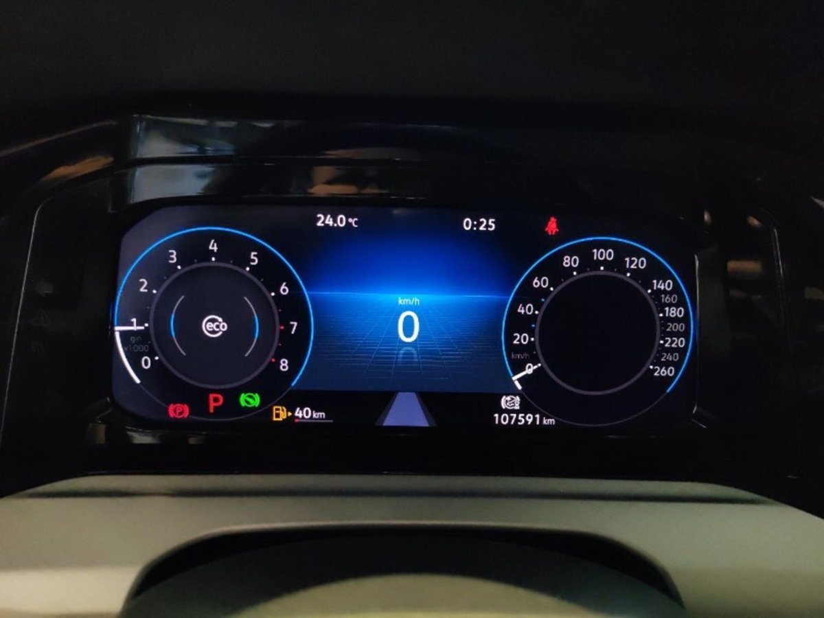 Volkswagen Golf 1.0 eTSI EVO DSG Life (15)