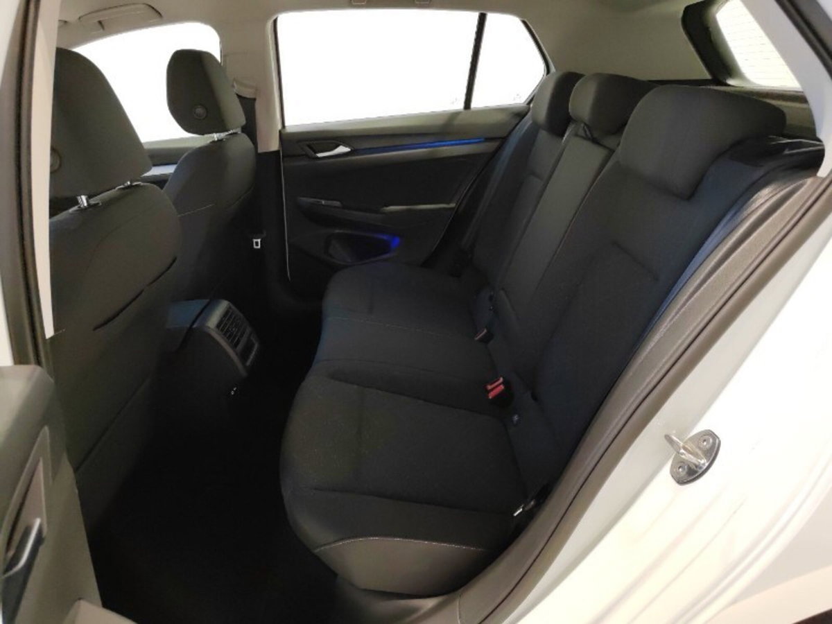 Volkswagen Golf 1.0 eTSI EVO DSG Life (20)