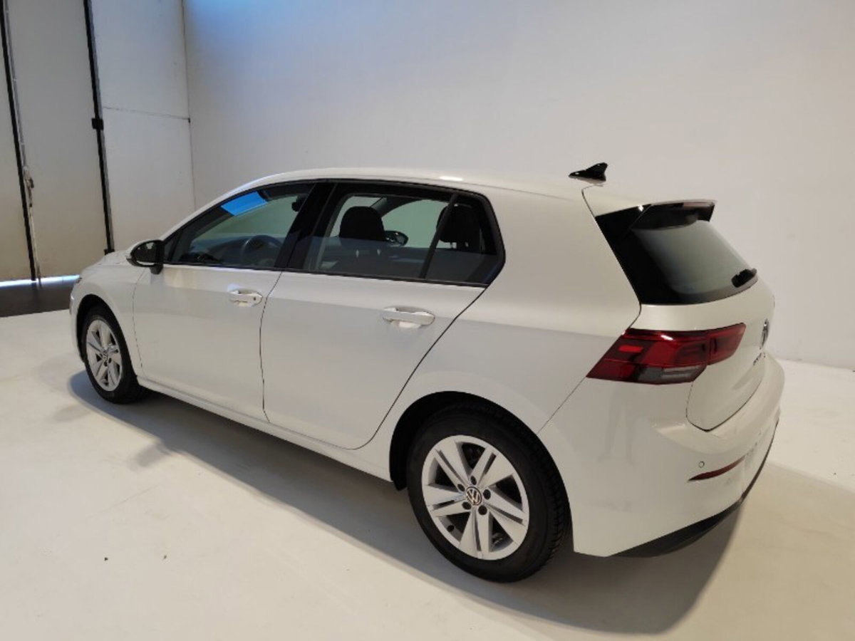 Volkswagen Golf 1.0 eTSI EVO DSG Life (4)