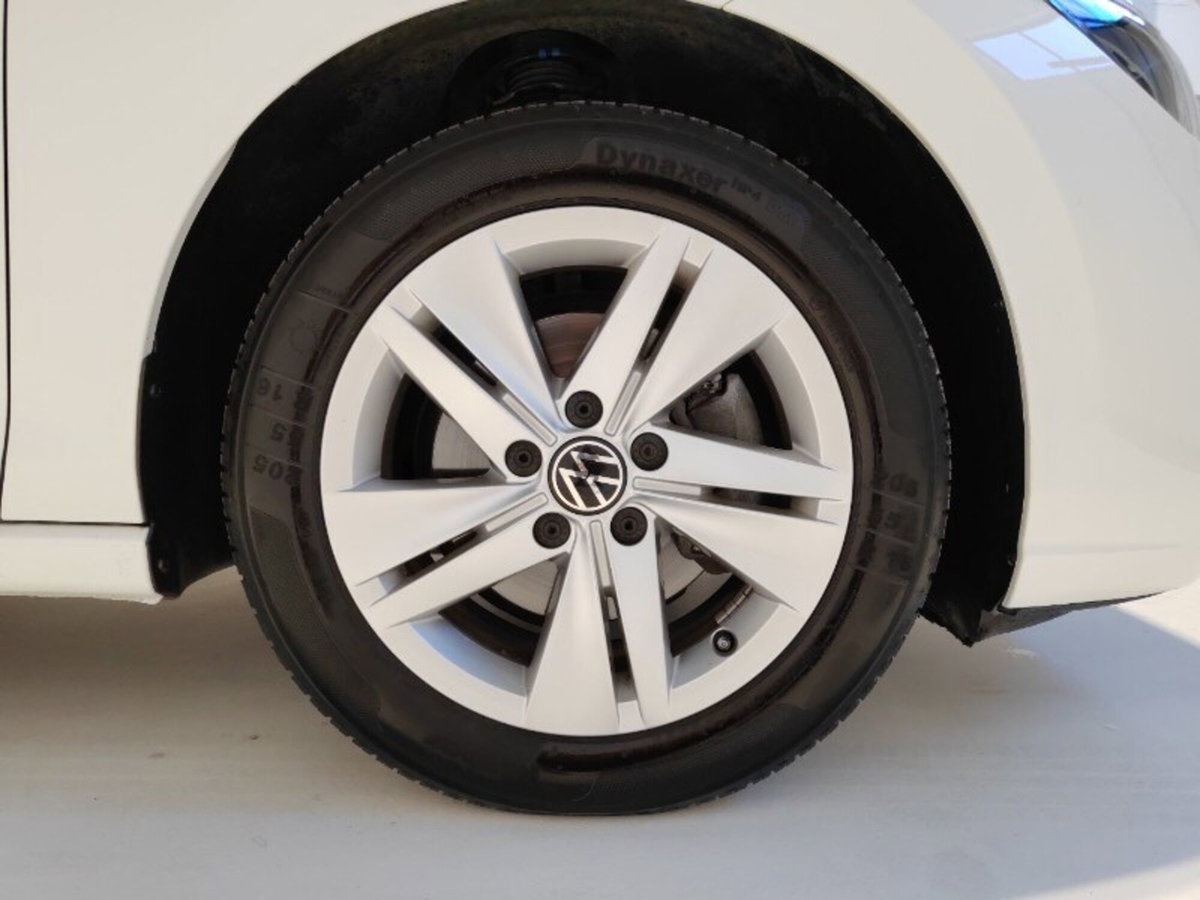 Volkswagen Golf 1.0 eTSI EVO DSG Life (7)