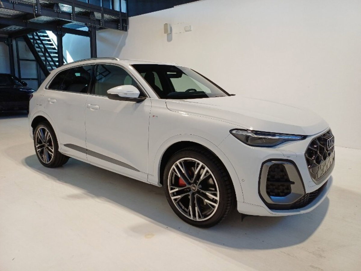 Audi Q5 40 2.0 tdi mhev 12V S line quattro s-tronic