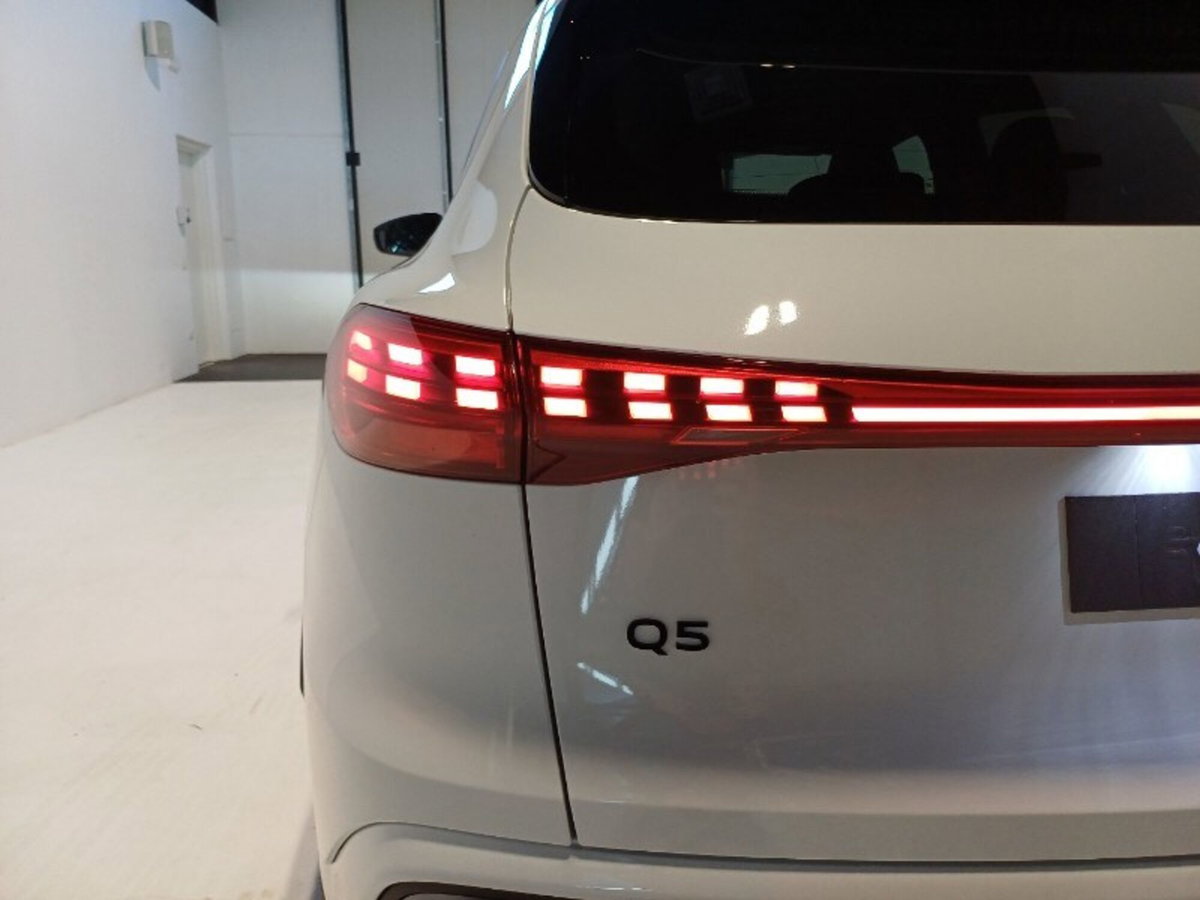 Audi Q5 40 2.0 tdi mhev 12V S line quattro s-tronic (12)