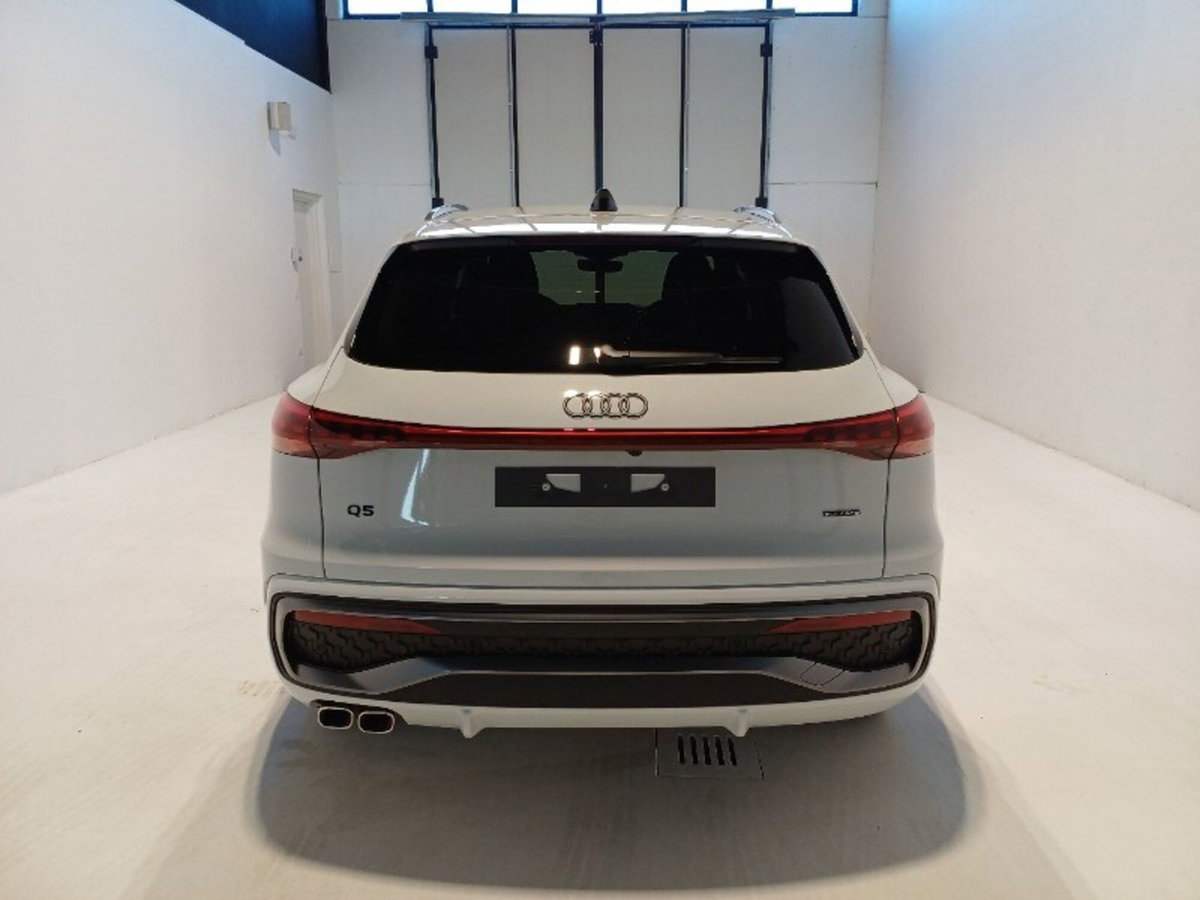 Audi Q5 40 2.0 tdi mhev 12V S line quattro s-tronic (5)
