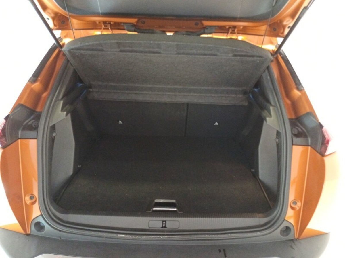 Peugeot 2008 BlueHDi 110 S&S Allure Pack (13)