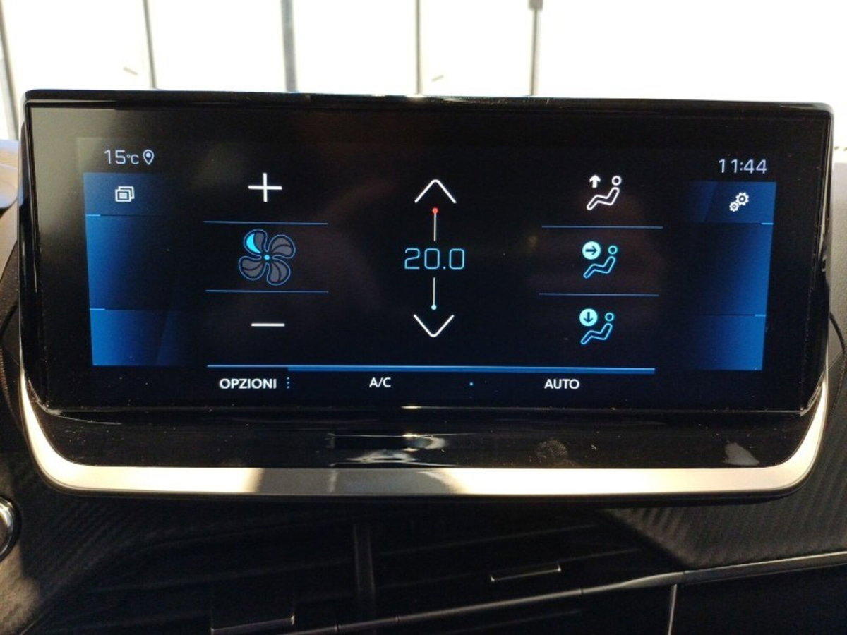 Peugeot 2008 BlueHDi 110 S&S Allure Pack (17)