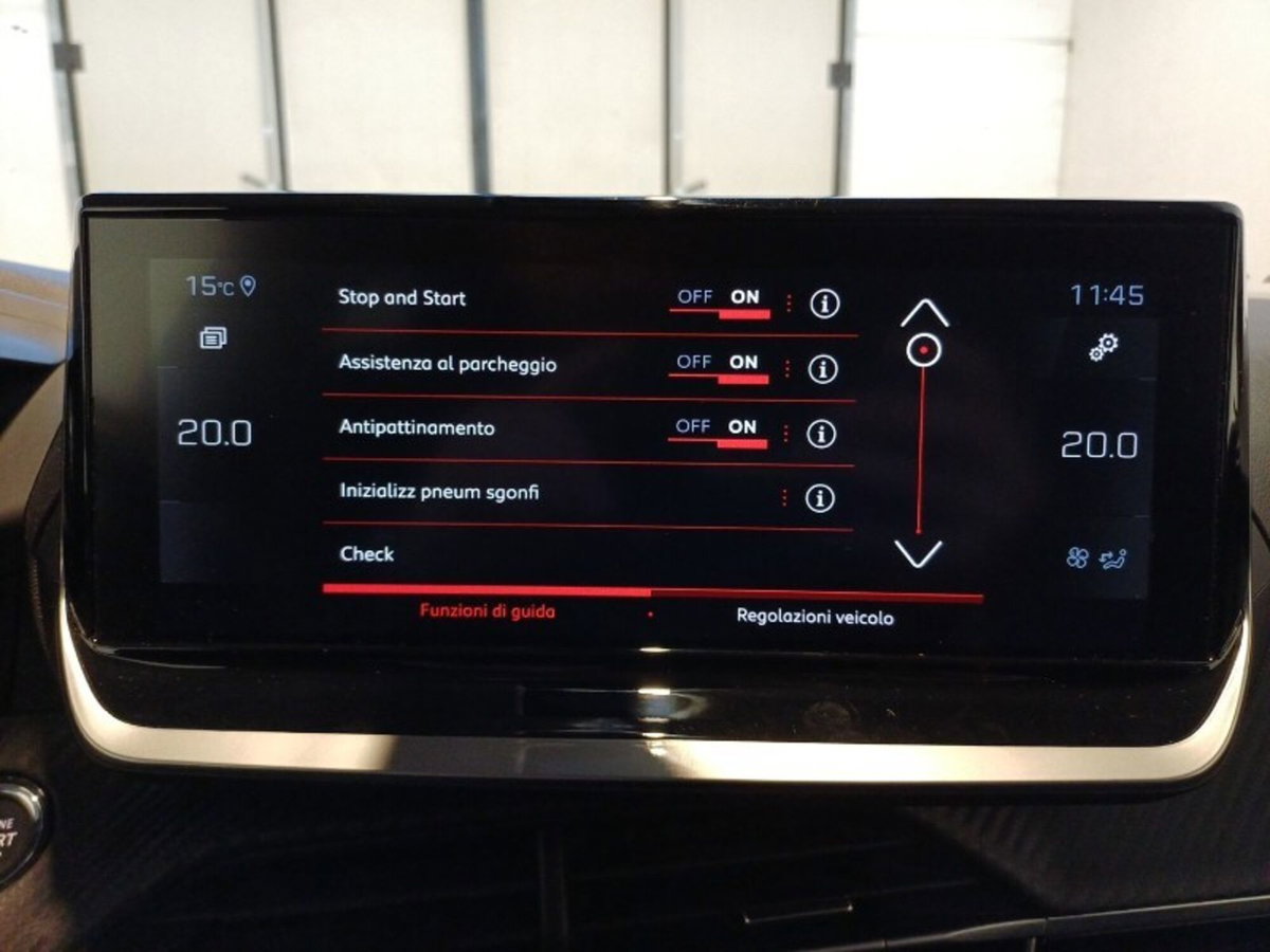 Peugeot 2008 BlueHDi 110 S&S Allure Pack (18)