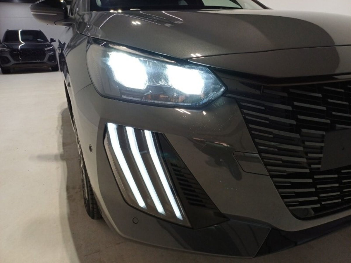 Peugeot 208 PureTech 100 Stop&Start 5 porte Allure (9)
