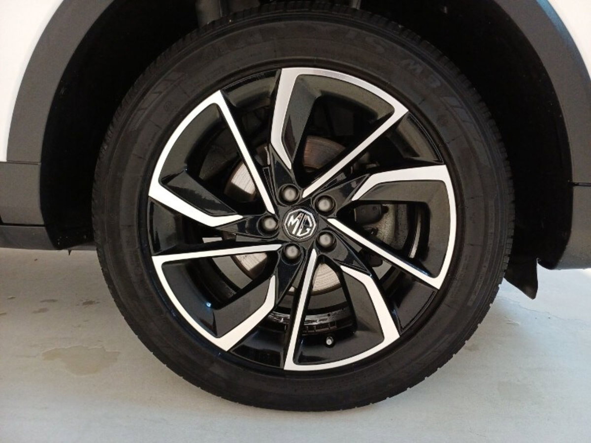 Mg ZS ZS 1.5 Luxury (7)