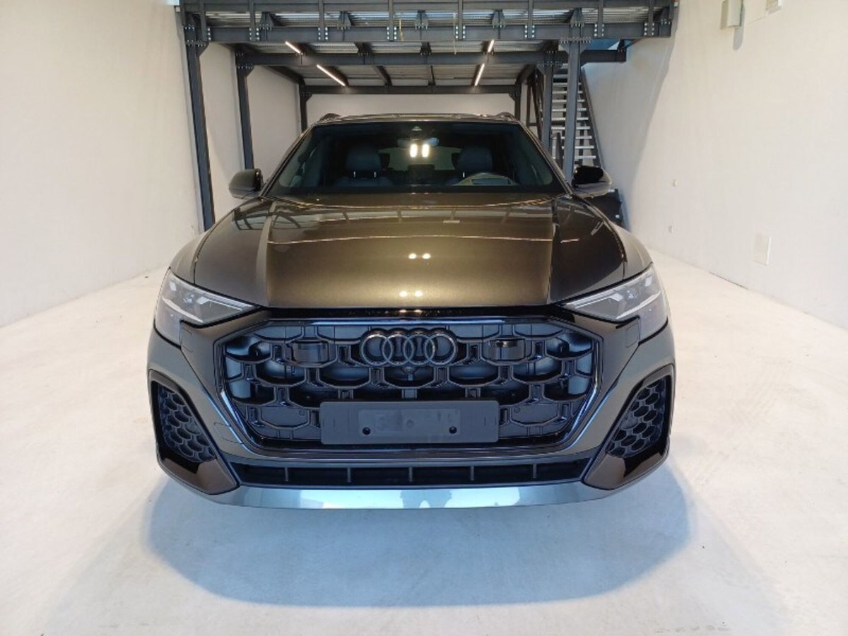 Audi Q8 3.0 tdi mhev S line edition quattro 286cv tiptronic (2)