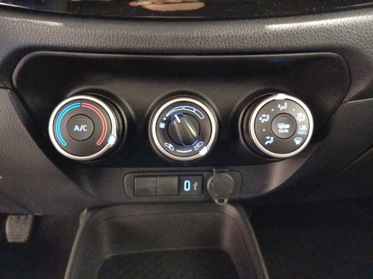 Toyota Aygo X 1.0 VVT-i 72 CV 5 porte Limited Air (18)