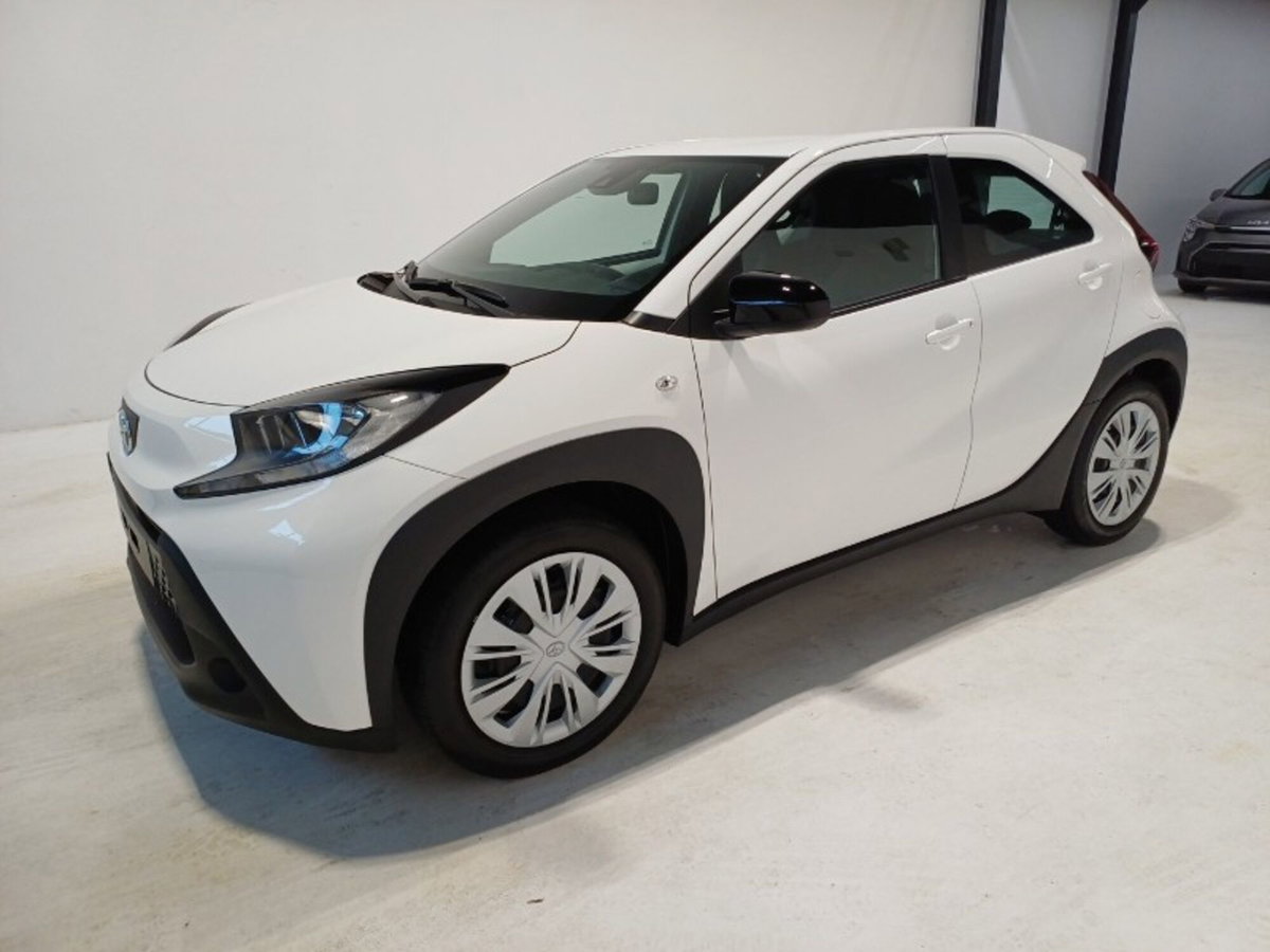 Toyota Aygo X 1.0 VVT-i 72 CV 5 porte Limited Air (3)