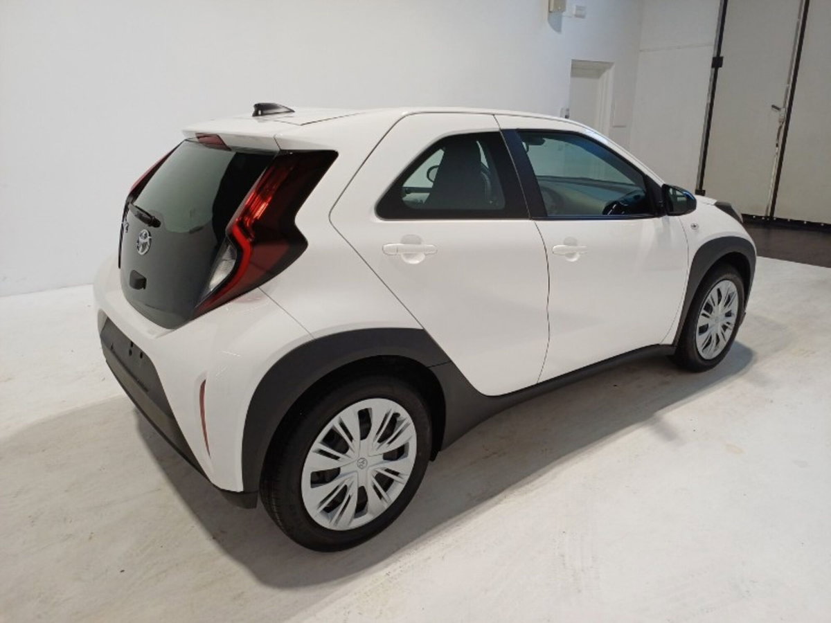 Toyota Aygo X 1.0 VVT-i 72 CV 5 porte Limited Air (6)
