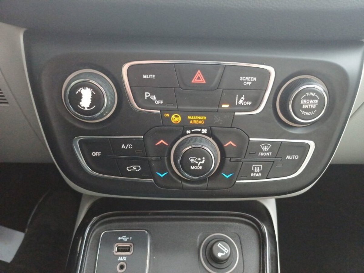 Jeep Compass 1.6 Multijet II 2WD Limited (18)