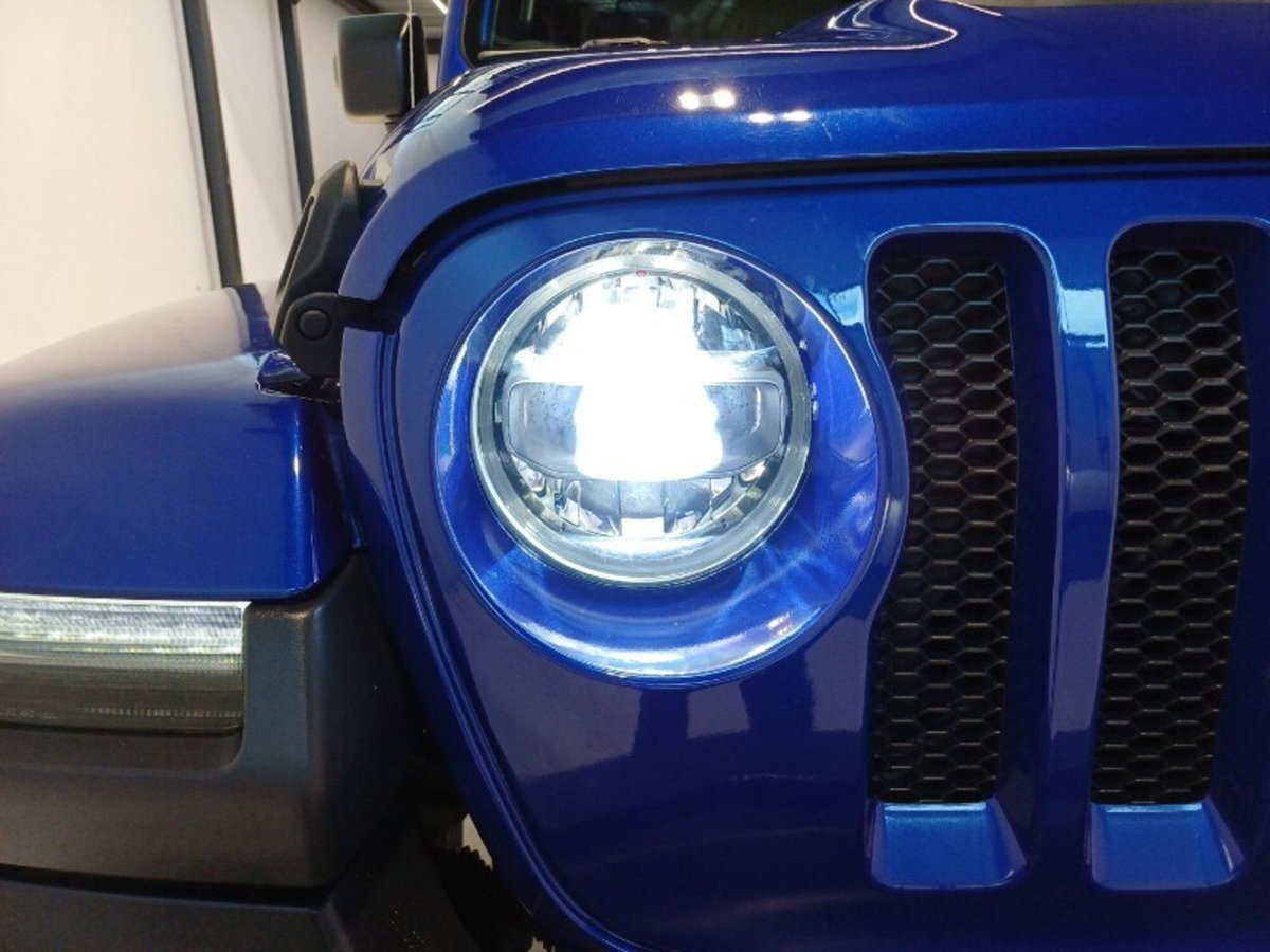 Jeep Wrangler 2.2 Mjt II Sahara (11)