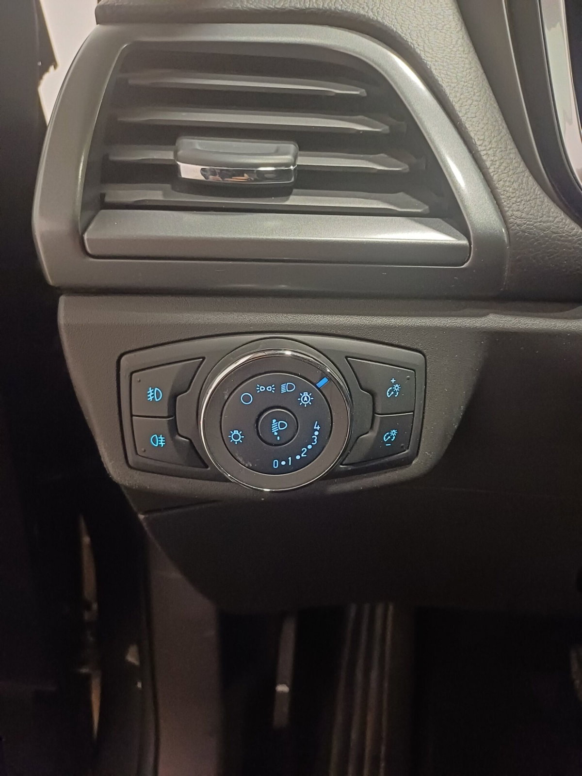 Ford Mondeo Station Wagon 2.0 EcoBlue 150 CV S&S aut. SW Titanium Business (15)