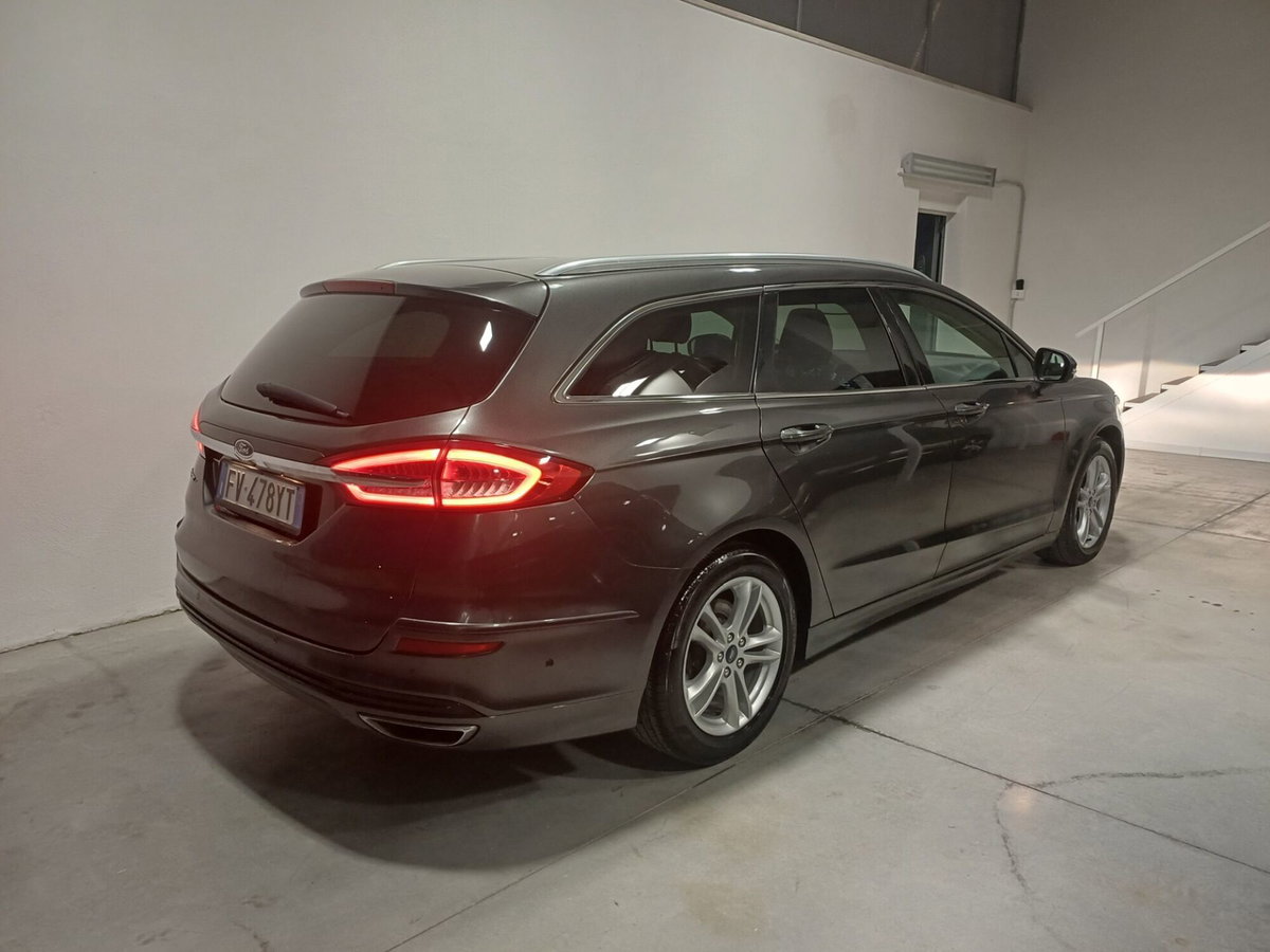 Ford Mondeo Station Wagon 2.0 EcoBlue 150 CV S&S aut. SW Titanium Business (5)