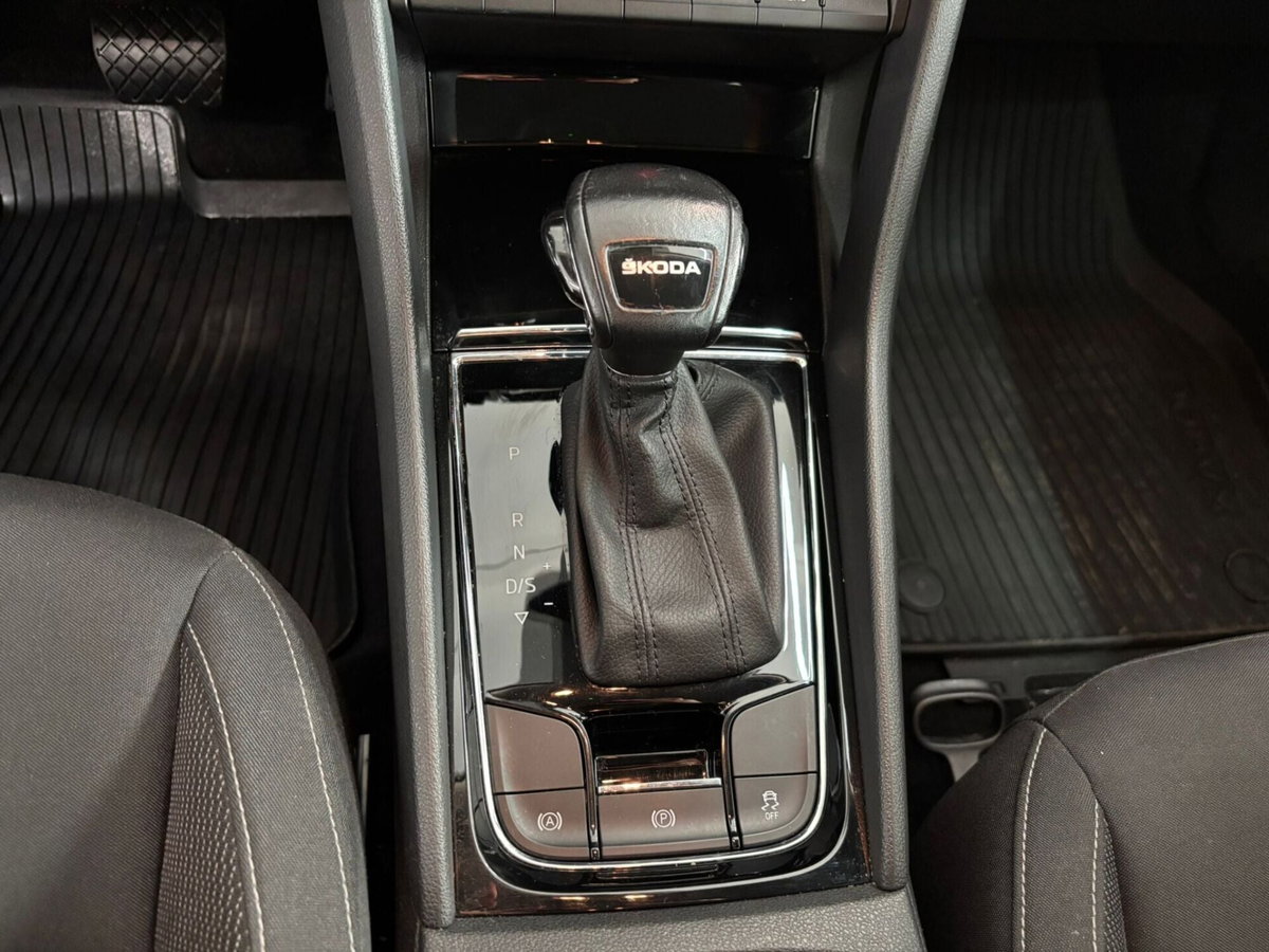 Skoda Karoq 2.0 TDI EVO SCR 115 CV DSG Style (17)