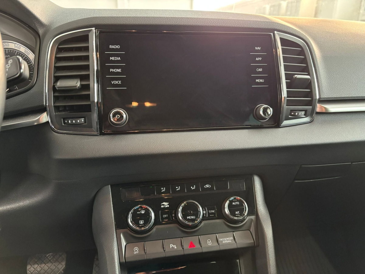 Skoda Karoq 2.0 TDI EVO SCR 115 CV DSG Style (18)