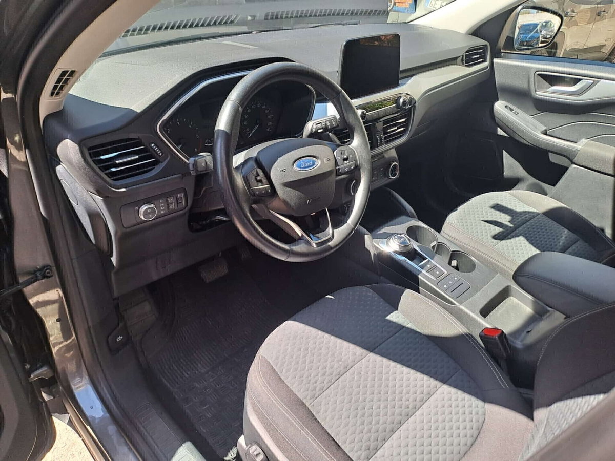 Ford Kuga 1.5 EcoBlue 120 CV 2WD Titanium (10)