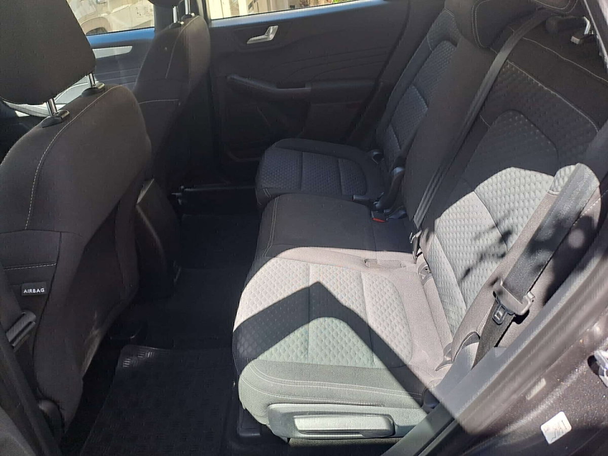 Ford Kuga 1.5 EcoBlue 120 CV 2WD Titanium (17)