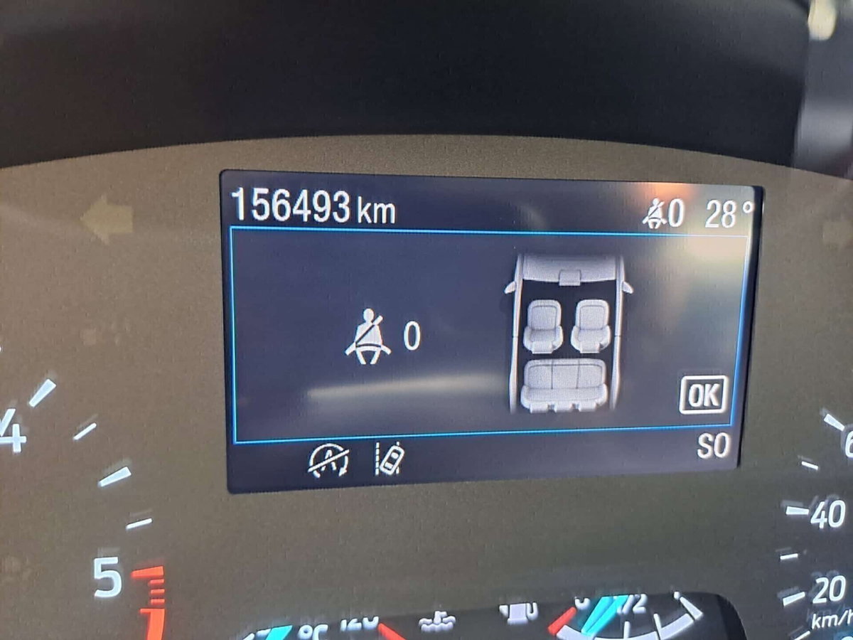 Ford Kuga 1.5 EcoBlue 120 CV 2WD Titanium (19)