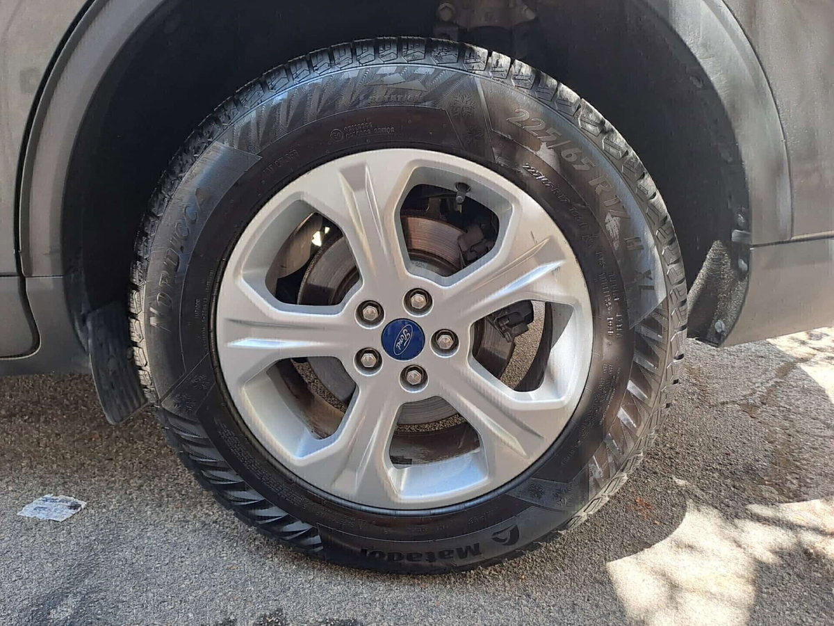 Ford Kuga 1.5 EcoBlue 120 CV 2WD Titanium (4)