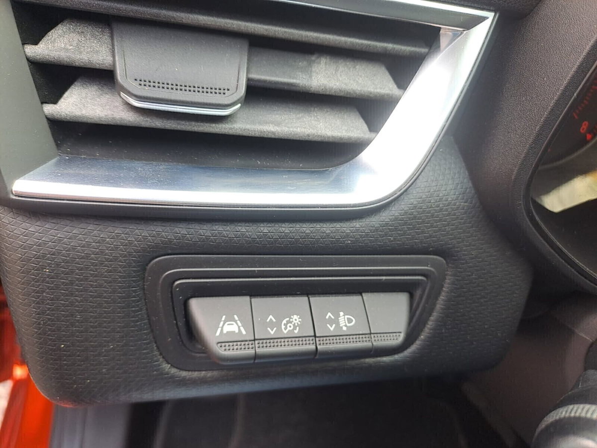 Renault Clio TCe 90 CV 5 porte Zen (13)