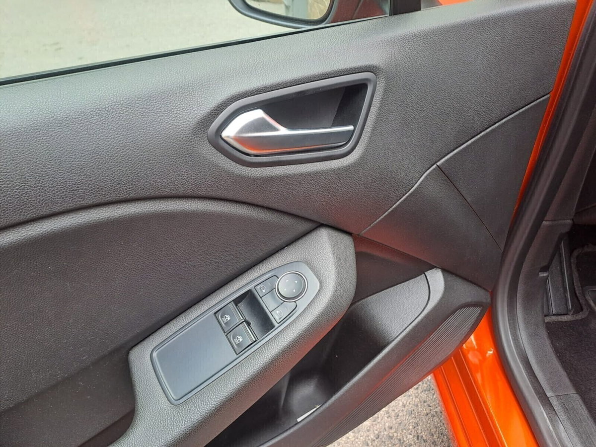 Renault Clio TCe 90 CV 5 porte Zen (19)
