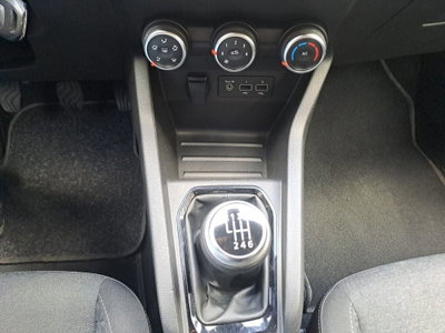 Renault Clio TCe 90 CV 5 porte Zen (4)