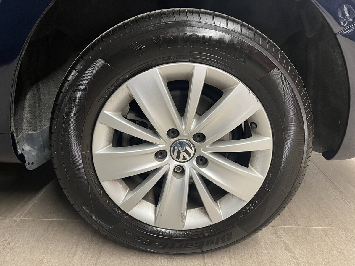 Volkswagen Sharan 2.0 TDI DSG Highline BlueMotion Technology (19)