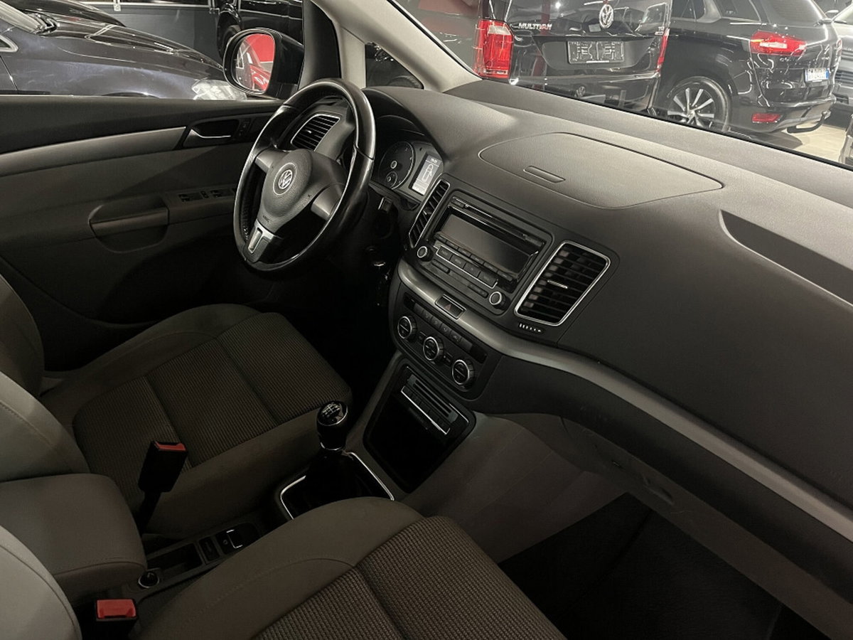 Volkswagen Sharan 2.0 TDI DSG Highline BlueMotion Technology (9)