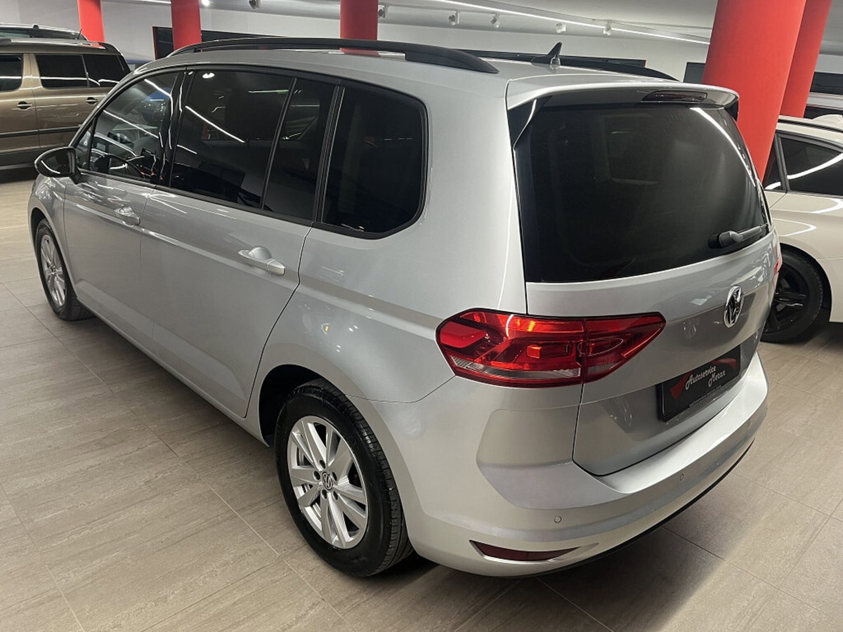 Volkswagen Touran 2.0 TDI 115 CV DSG Business BlueMotion Technology (5)