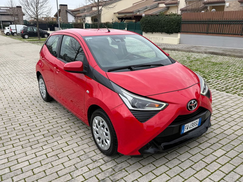 Toyota Aygo 1.0 VVT-i 72 CV 5 porte x-play MMT