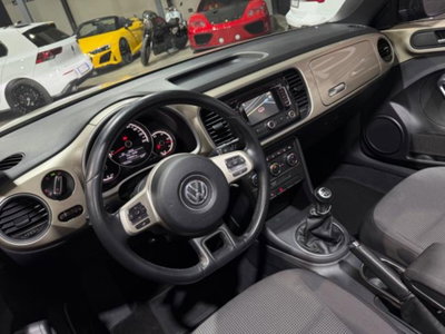 Volkswagen Maggiolino Cabrio 2.0 TDI Sport (12)