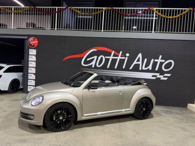 Volkswagen Maggiolino Cabrio 2.0 TDI Sport (4)