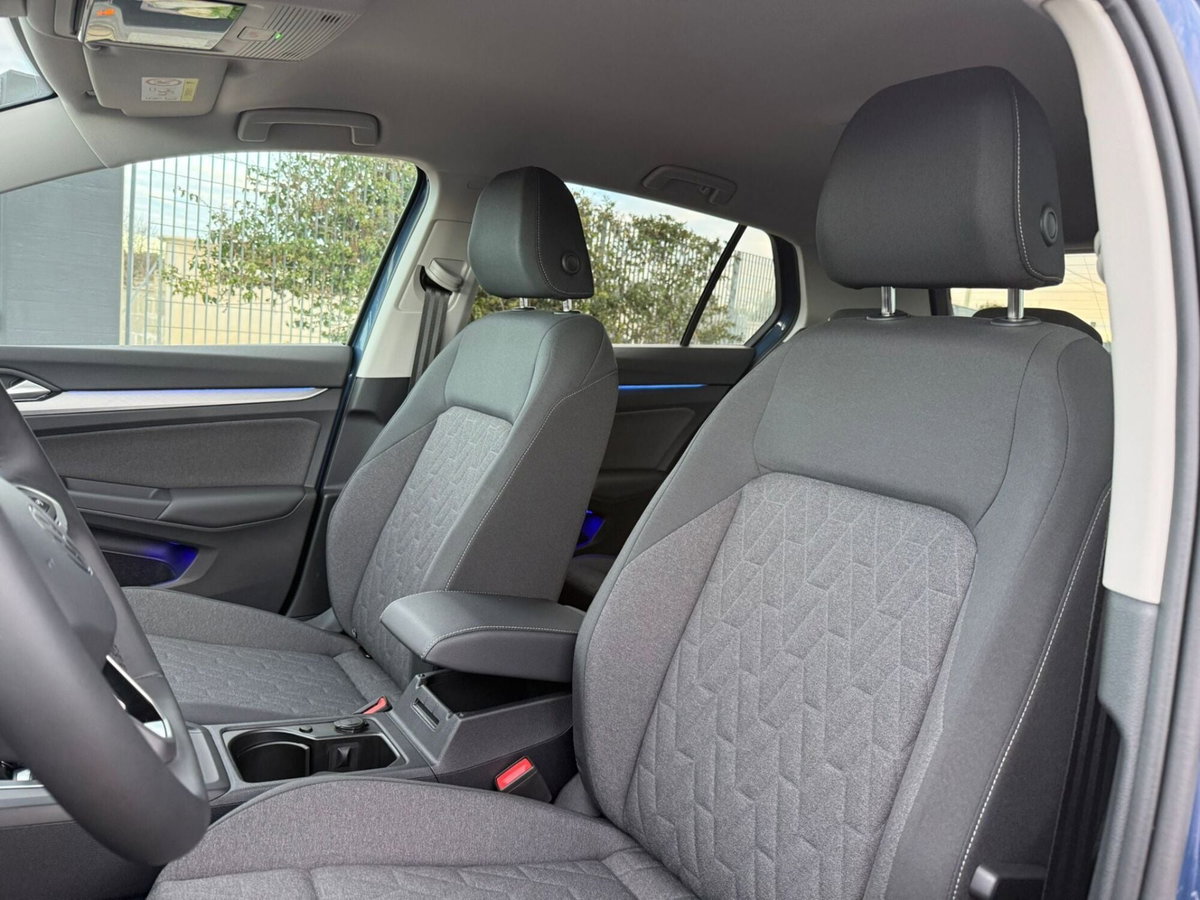 Volkswagen Golf 2.0 TDI 150 CV DSG SCR Life (10)