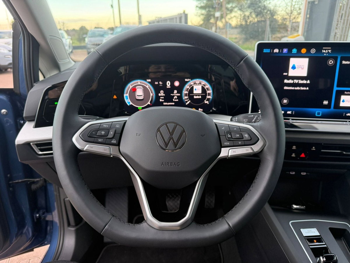 Volkswagen Golf 2.0 TDI 150 CV DSG SCR Life (11)