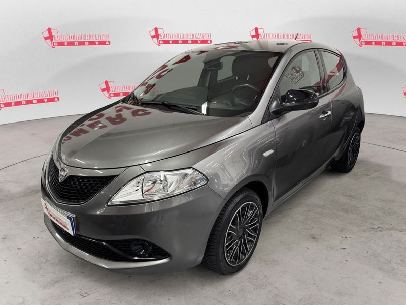 Lancia Ypsilon 1.2 69 CV 5 porte Gold