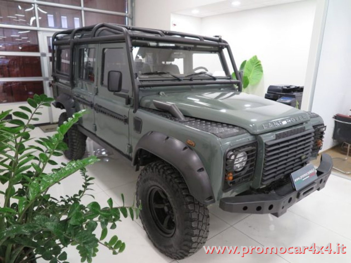 Land Rover Defender 110 2.4 TD4 Station Wagon E (2)