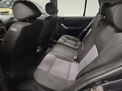 Volkswagen Golf 1.9 TDI/130 CV cat 5p. H.line (7)