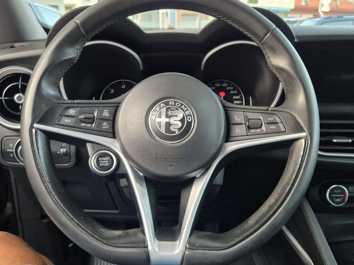 Alfa Romeo Stelvio Stelvio 2.2 Turbodiesel 190 CV AT8 Q4 Super Business (16)