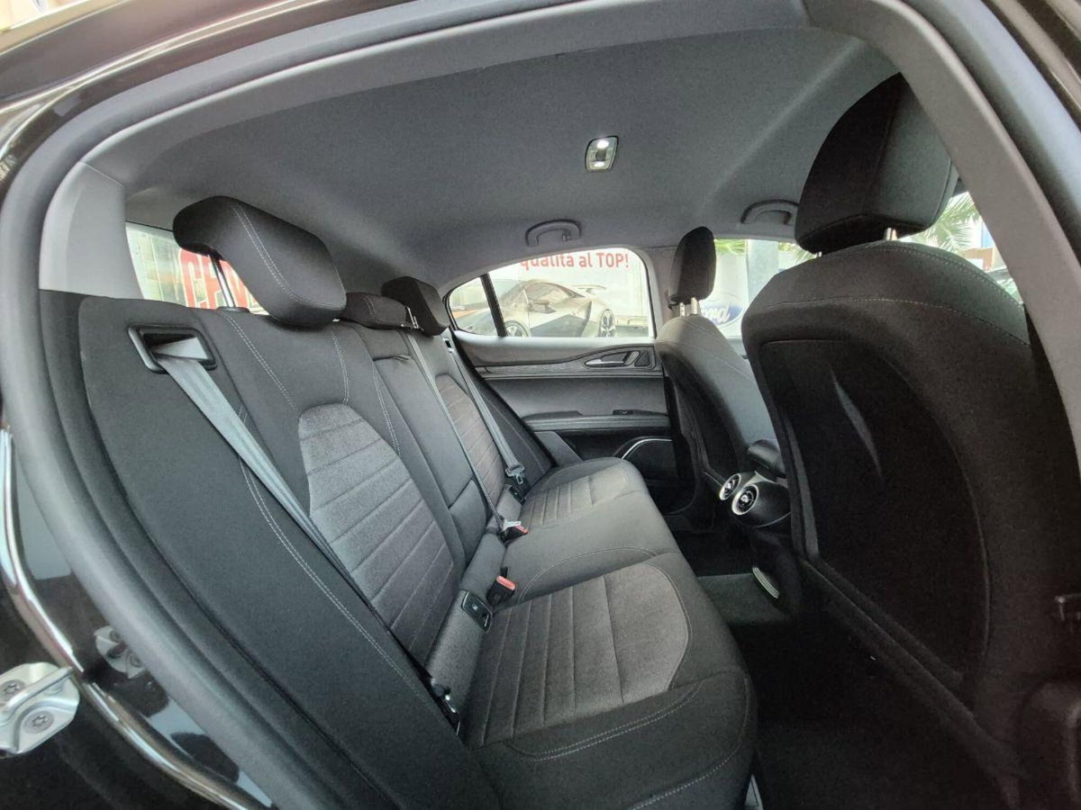 Alfa Romeo Stelvio Stelvio 2.2 Turbodiesel 190 CV AT8 Q4 Super Business (17)