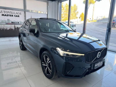 Volvo XC60 B4 (d) AWD automatico Plus Dark (3)